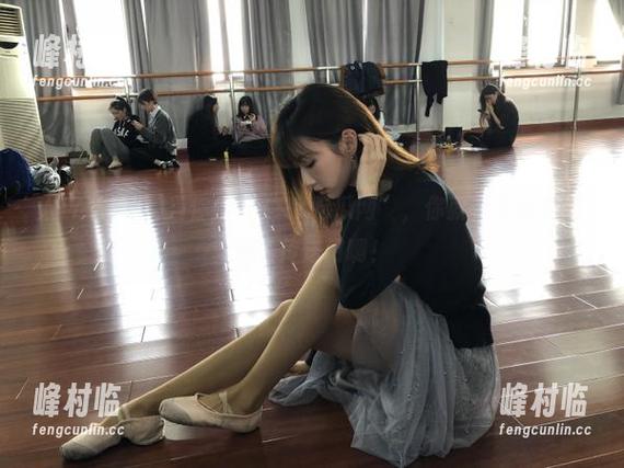 17吃瓜网 当你打开“17吃瓜网”,你就在无意中走进了传送门啊!