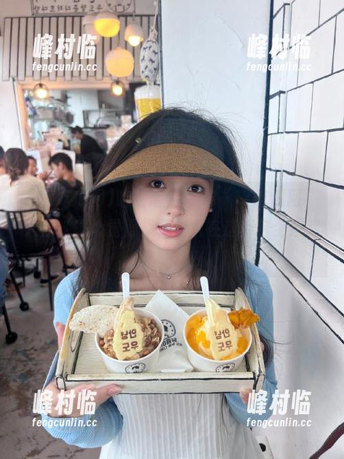 哈哈哈，刚进“17吃瓜网”入口，真心觉得却是有人在这舞台上演戏耶。
