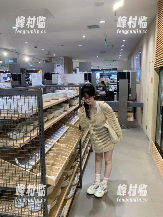 今天91吃瓜中心网站爆料，这瓜吃起来仿佛跳跃的心情！