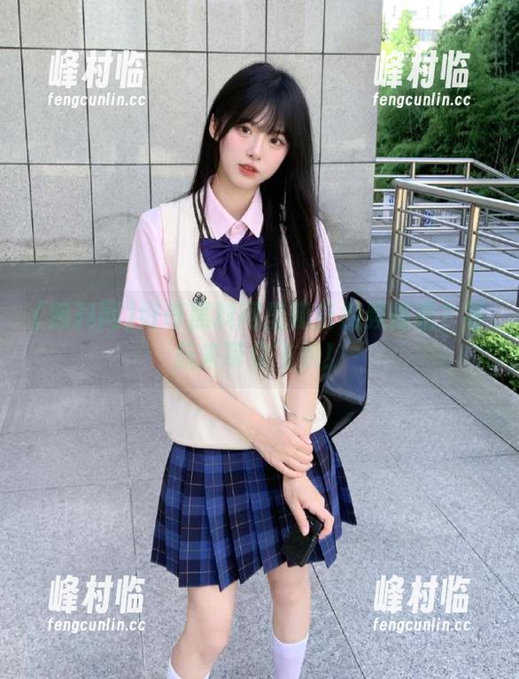 好奇黑料网里哪条视频最遭？导航来带你飞哦！